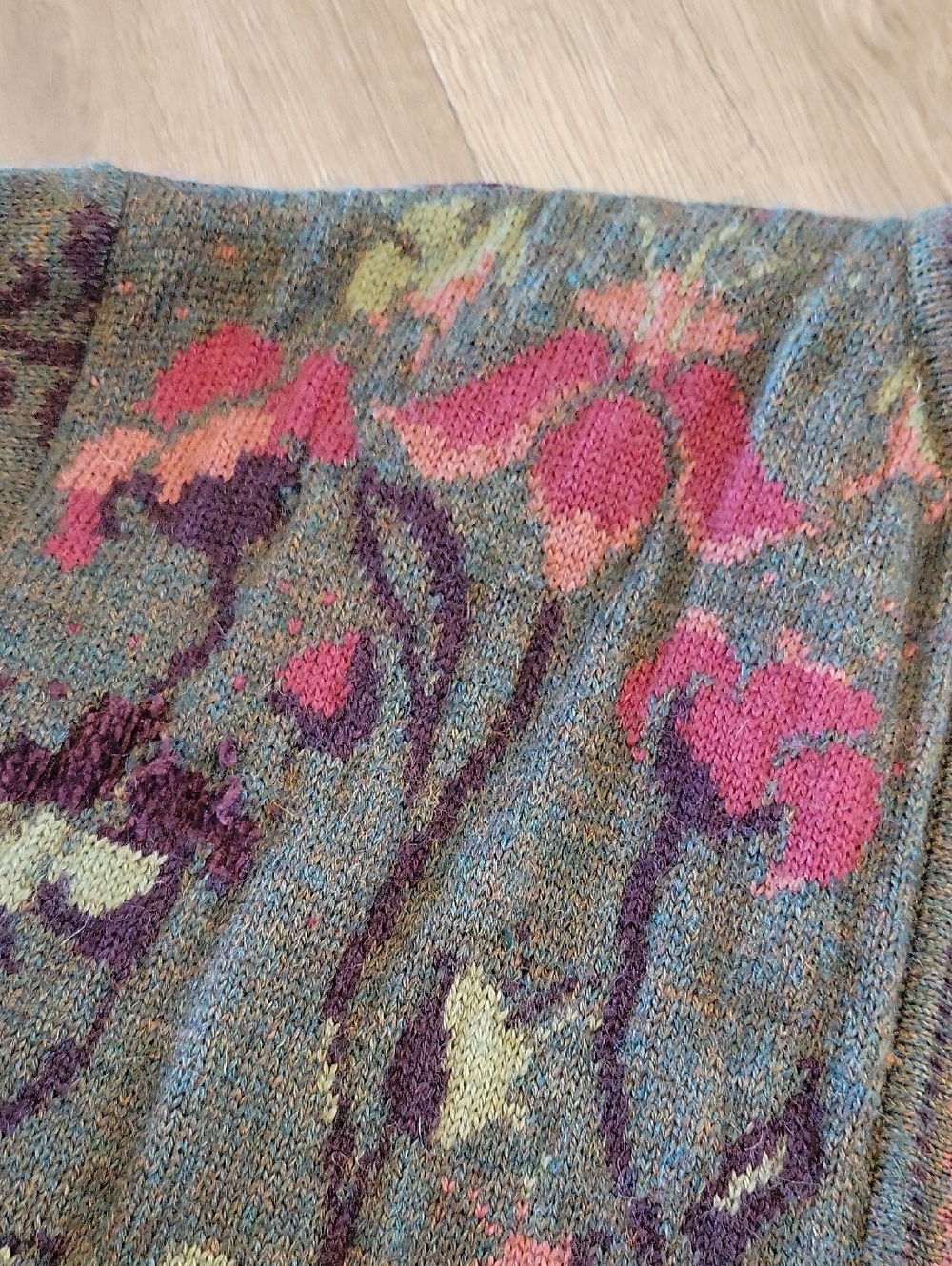 Cherry Lewis EUC Wool Made In England Cardigan - Picture 3 of 4